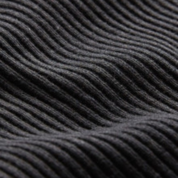 Ribbed Criss Cross Bodysuit - Picture 4 of 4